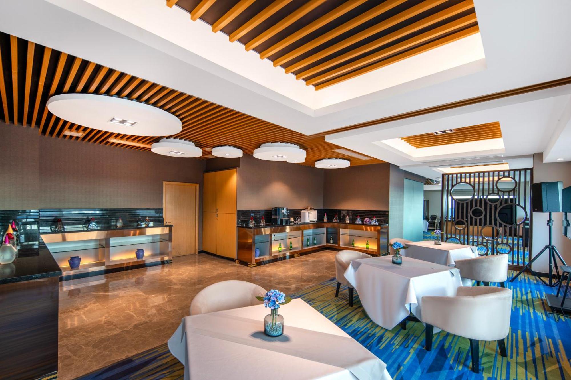 Novotel Atlantis Shanghai - Breakfast In The Clouds With River View In The Revolving Restaurant & 24Hours Free Self-Laundry Exteriér fotografie